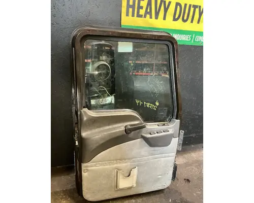 MACK CXU612 Door Assembly, Front