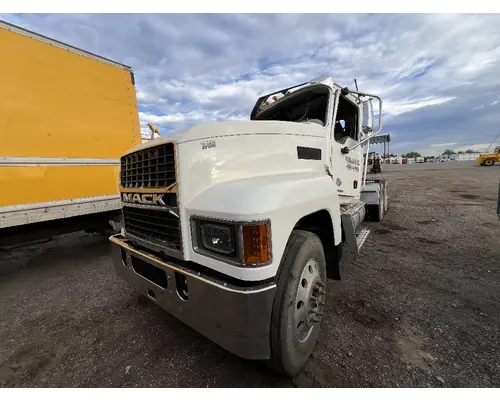 MACK CXU612 ECM (Body Control Module)