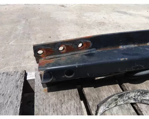 MACK CXU612 EXHAUSTMUFFLER BRACKET