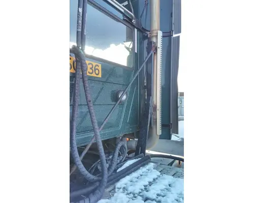 MACK CXU612 EXHAUSTMUFFLER BRACKET