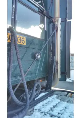 MACK CXU612 EXHAUST/MUFFLER BRACKET