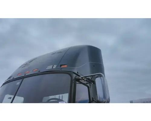 MACK CXU612 FAIRING, WIND DEFLECTOR ROOF