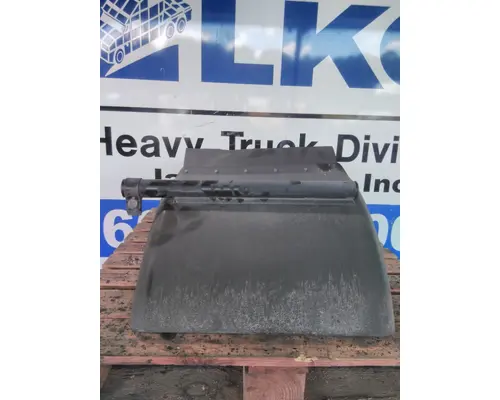 MACK CXU612 FENDER, QUARTERHALF REAR