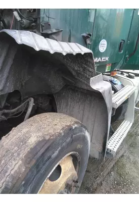 MACK CXU612 FENDER, SPLASH SHIELD/GUARD