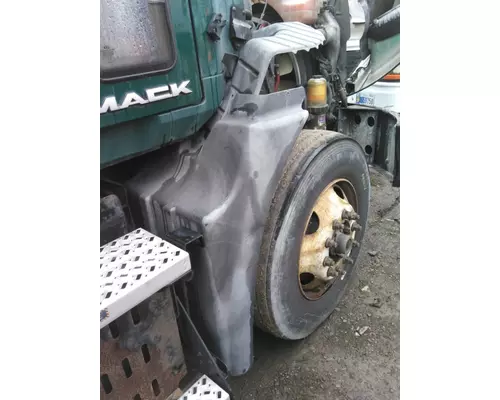 MACK CXU612 FENDER, SPLASH SHIELDGUARD