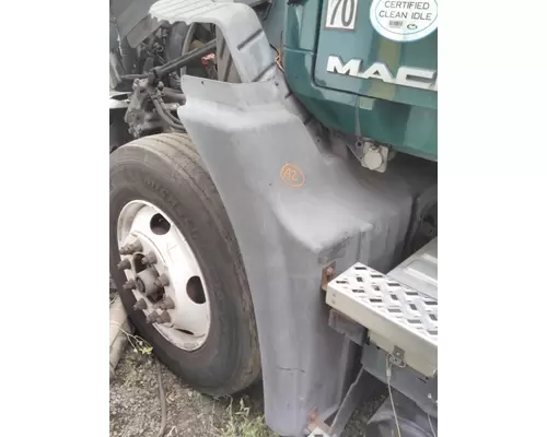 MACK CXU612 FENDER, SPLASH SHIELDGUARD