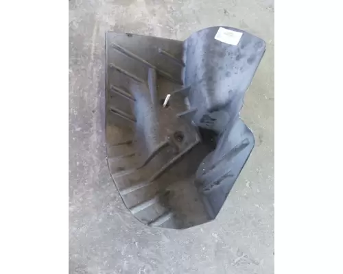 MACK CXU612 FENDER, SPLASH SHIELDGUARD