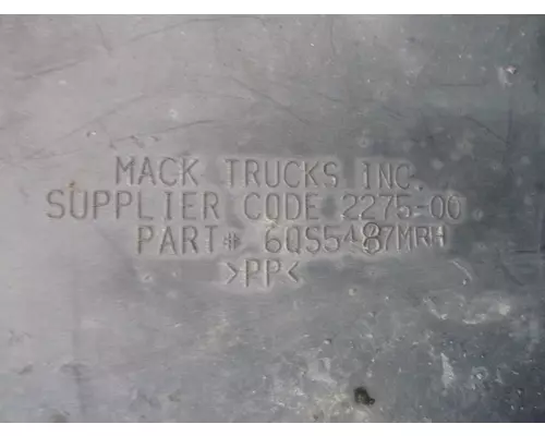 MACK CXU612 FENDER, SPLASH SHIELDGUARD