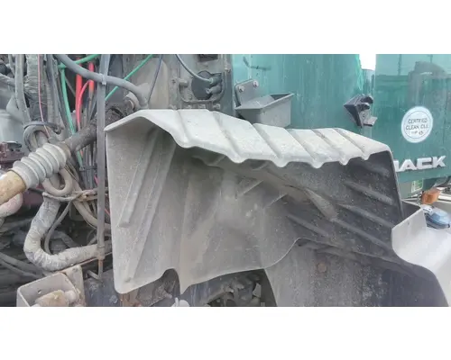MACK CXU612 FENDER, SPLASH SHIELDGUARD