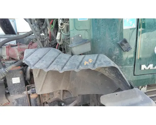 MACK CXU612 FENDER, SPLASH SHIELDGUARD