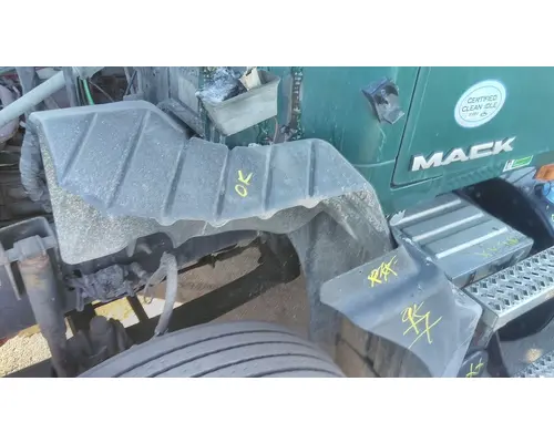 MACK CXU612 FENDER, SPLASH SHIELDGUARD