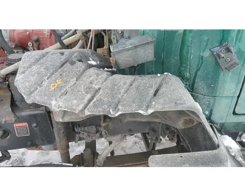 MACK CXU612 FENDER, SPLASH SHIELDGUARD