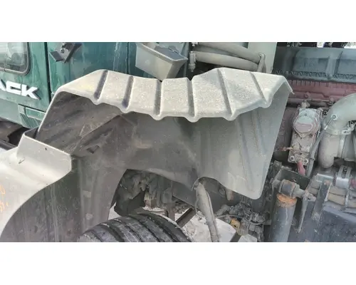 MACK CXU612 FENDER, SPLASH SHIELDGUARD