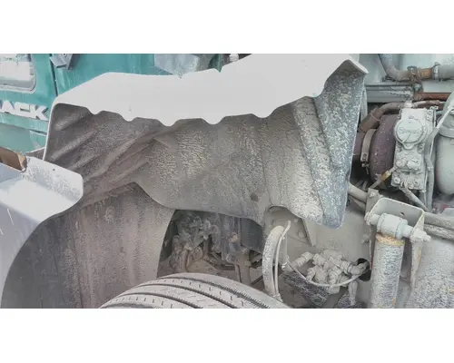 MACK CXU612 FENDER, SPLASH SHIELDGUARD