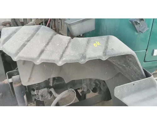 MACK CXU612 FENDER, SPLASH SHIELDGUARD