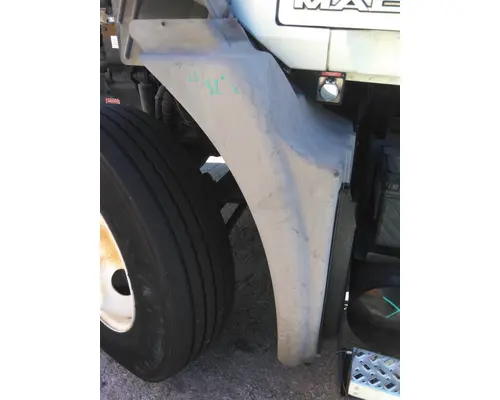 MACK CXU612 FENDER EXTENSION