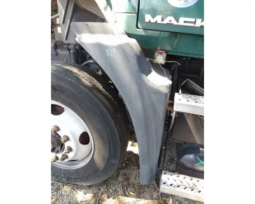 MACK CXU612 FENDER EXTENSION