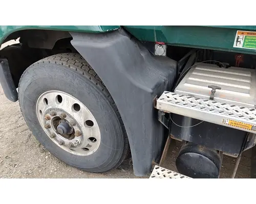 MACK CXU612 FENDER EXTENSION