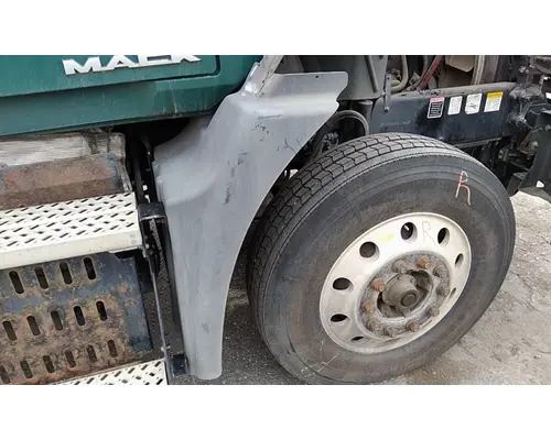 MACK CXU612 FENDER EXTENSION