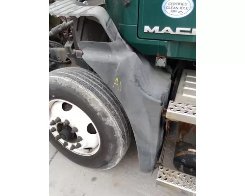 MACK CXU612 FENDER EXTENSION