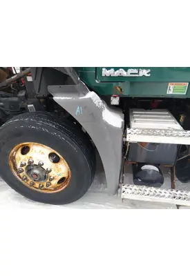 MACK CXU612 FENDER EXTENSION