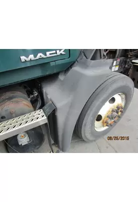 MACK CXU612 FENDER EXTENSION