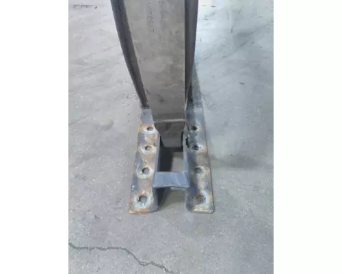 MACK CXU612 FUEL TANK STRAP