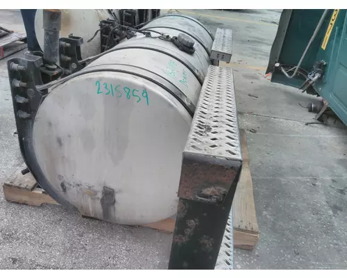 MACK CXU612 FUEL TANK