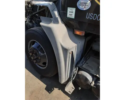 MACK CXU612 Fender Extension