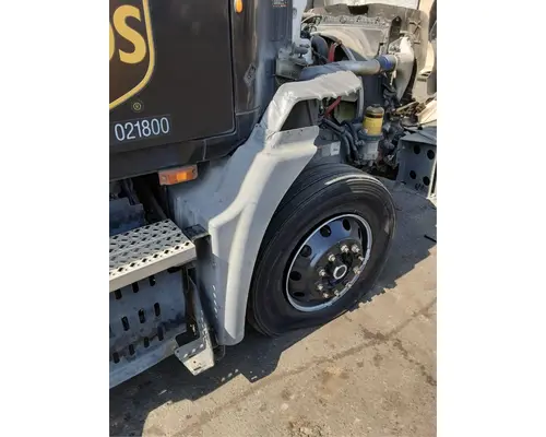 MACK CXU612 Fender Extension