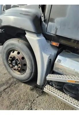 MACK CXU612 Fender Extension