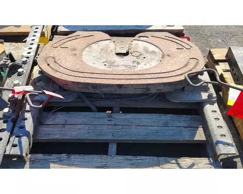 MACK CXU612 Fifth Wheel