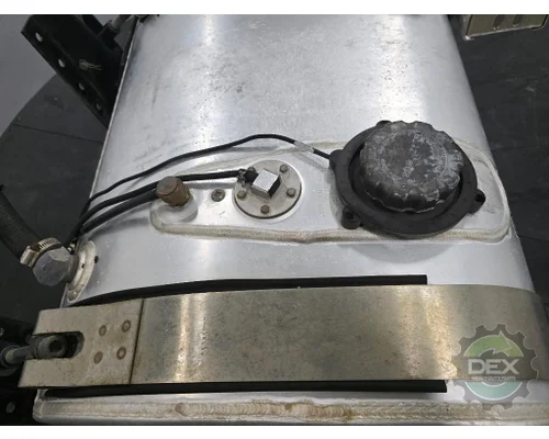 MACK CXU612 Fuel Tank