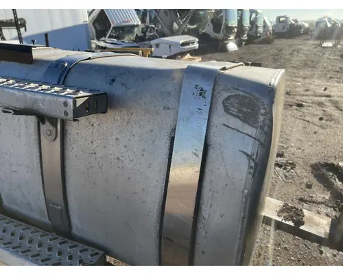 MACK CXU612 Fuel Tank