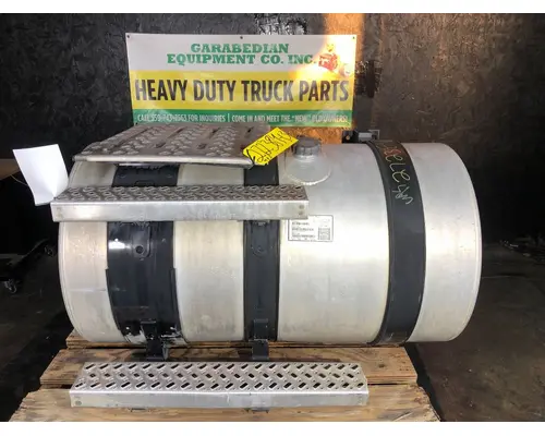 MACK CXU612 Fuel Tank