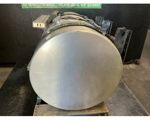 MACK CXU612 Fuel Tank