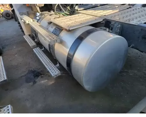 MACK CXU612 Fuel Tank