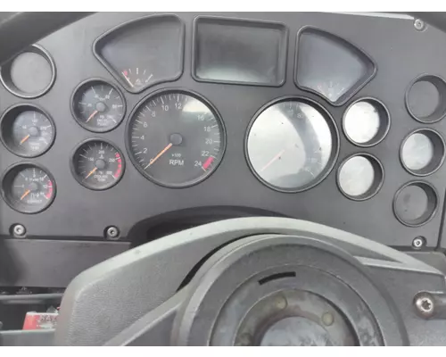 MACK CXU612 GAUGE CLUSTER