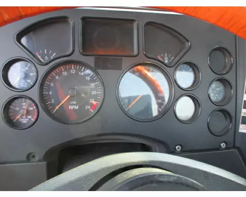 MACK CXU612 GAUGE CLUSTER