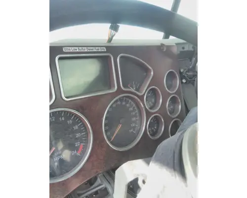 MACK CXU612 GAUGE CLUSTER