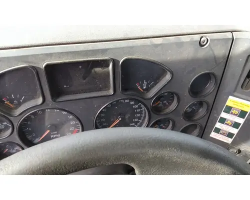 MACK CXU612 GAUGE CLUSTER