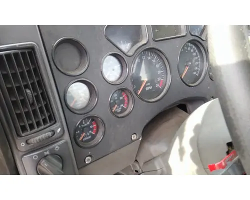 MACK CXU612 GAUGE CLUSTER