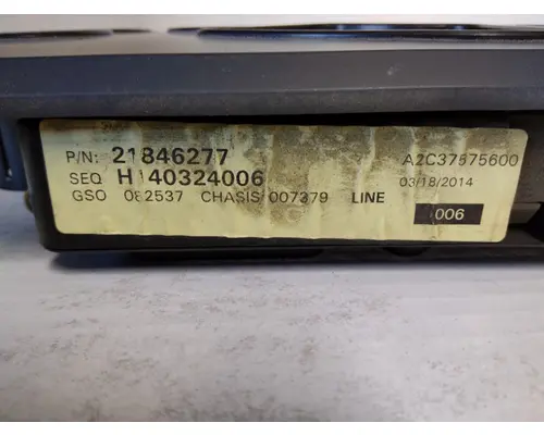 MACK CXU612 GAUGE CLUSTER