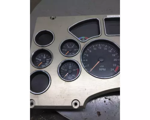 MACK CXU612 GAUGE CLUSTER