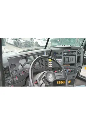 MACK CXU612 GAUGE CLUSTER