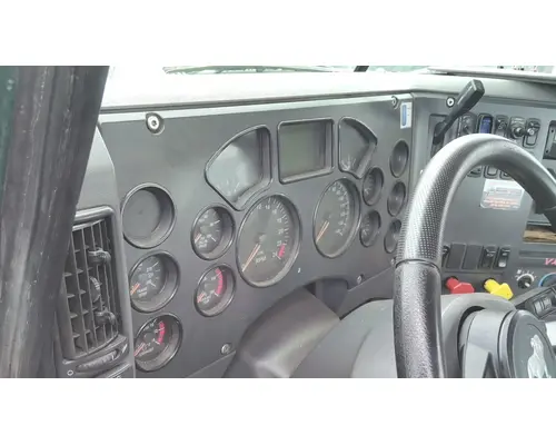 MACK CXU612 GAUGE CLUSTER