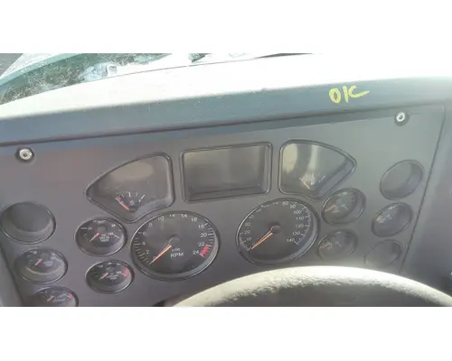 MACK CXU612 GAUGE CLUSTER