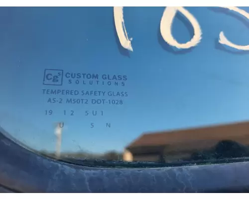 MACK CXU612 GLASS, BACK