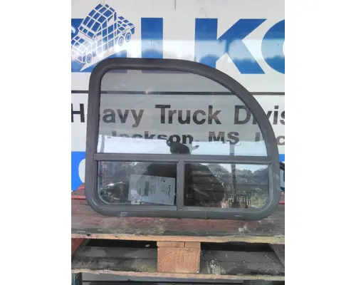 MACK CXU612 GLASS, SLEEPER