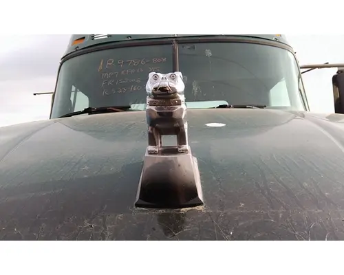 MACK CXU612 HOOD ORNAMENT